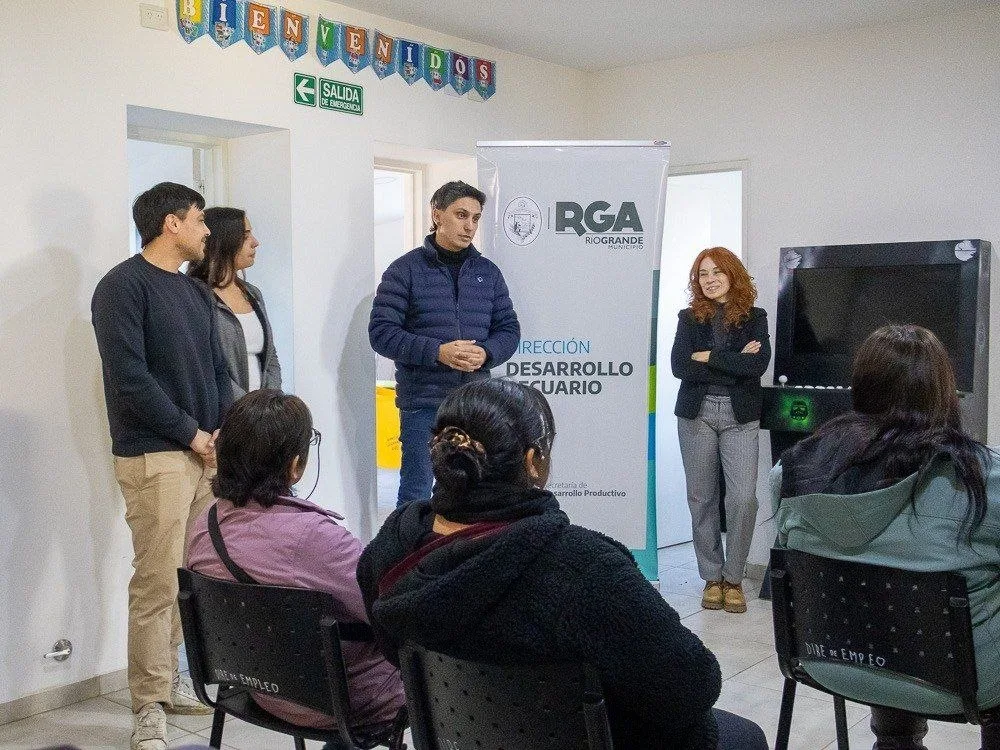 Productores locales en taller de formación en Río Grande, Tierra del Fuego