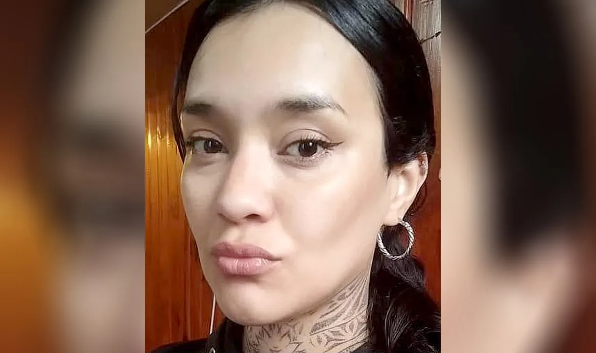 Operativo policial de búsqueda en las calles de Ushuaia por desaparición de mujer
