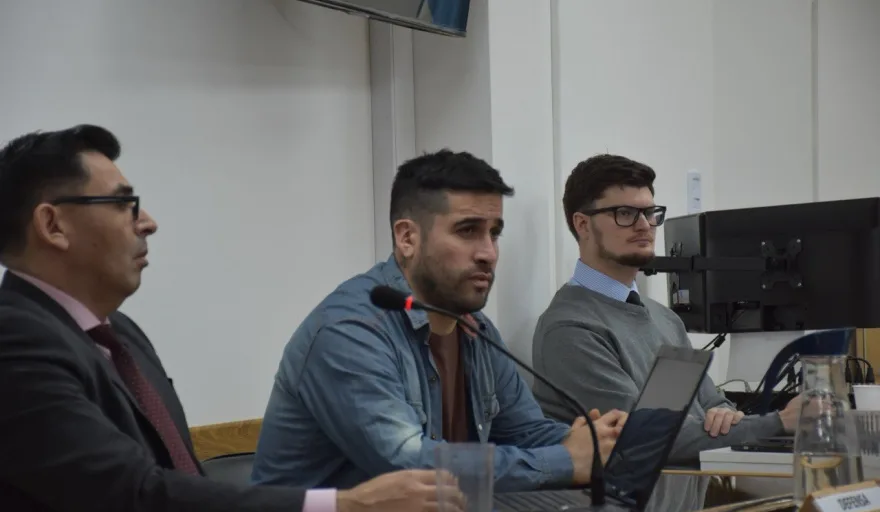 Audiencia en el Tribunal de Juicio en lo Criminal de Río Grande durante alegatos de juicio oral
