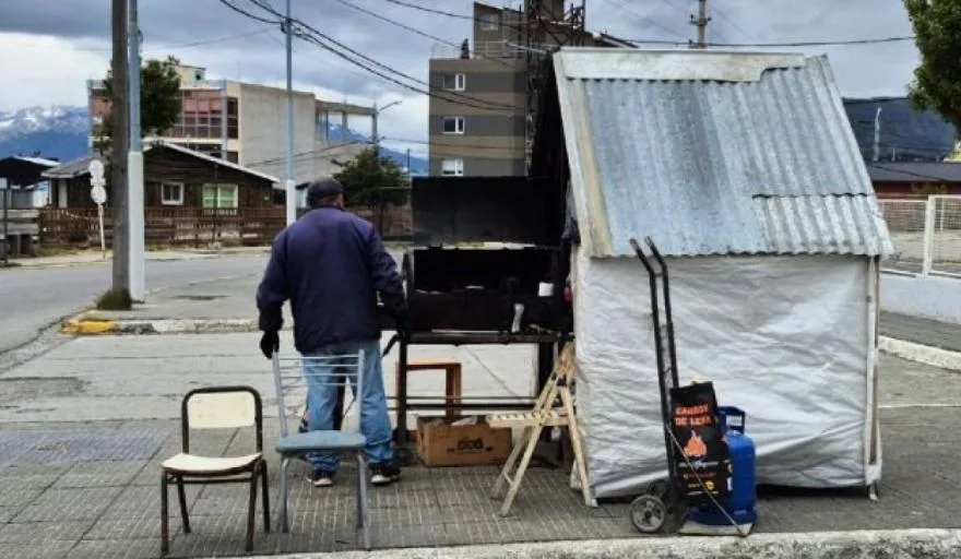Gráfico de empleo informal y precario en Tierra del Fuego con datos de la UCA