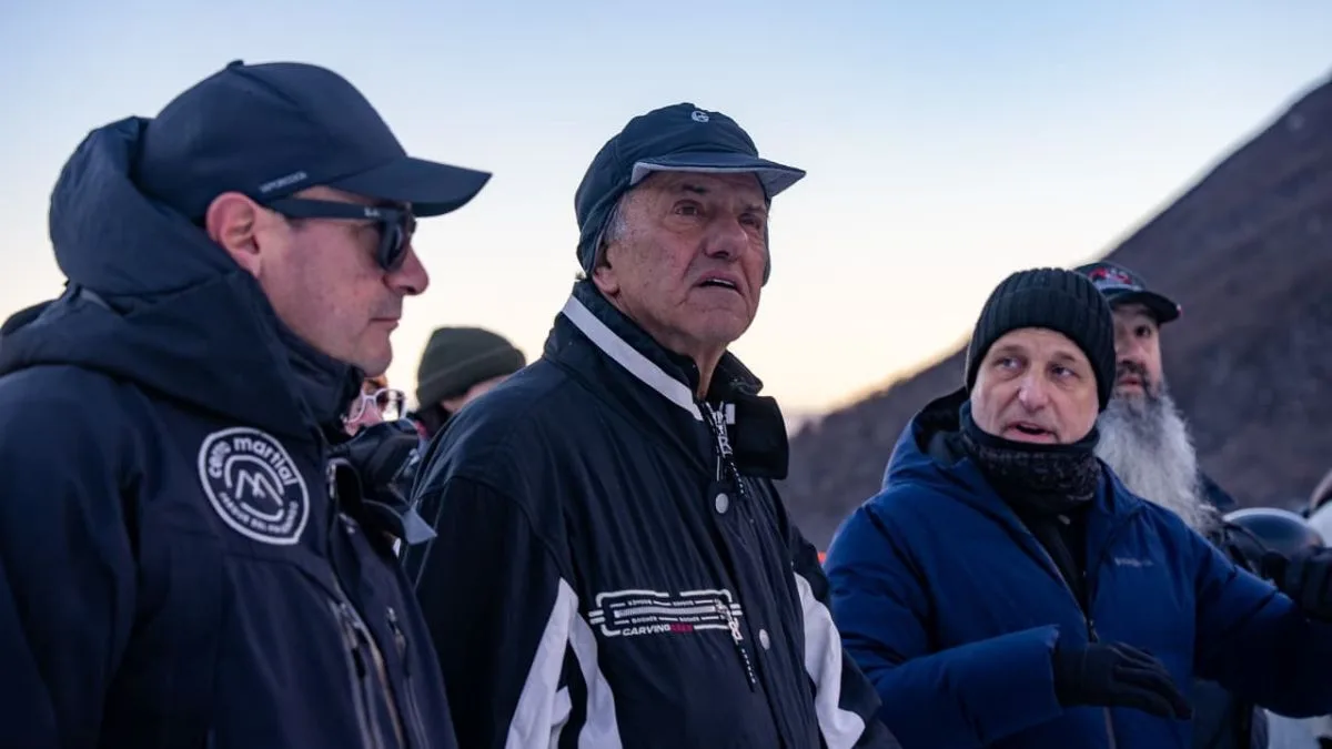 Daniel Scioli junto a autoridades y prestadores en centro de esquí de Ushuaia