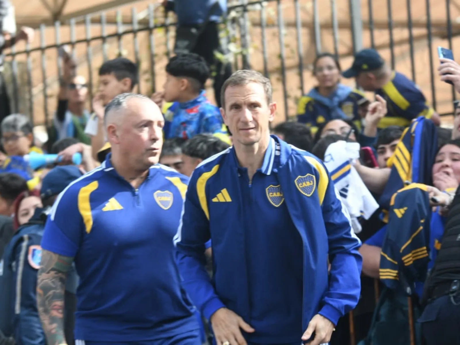 El rompecabezas de Arruabarrena para armar el 11 de Boca ante Gimnasia