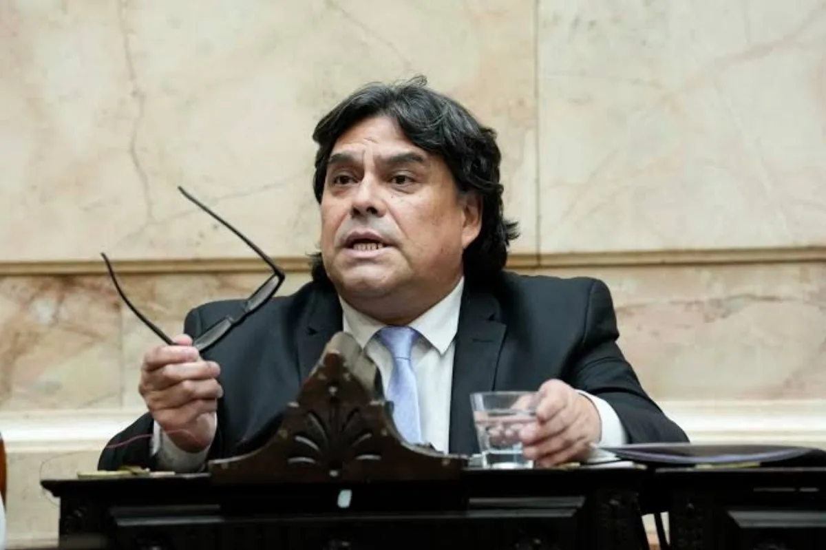 Araujo propone transferir tierras nacionales desafectadas a los tres municipios fueguinos