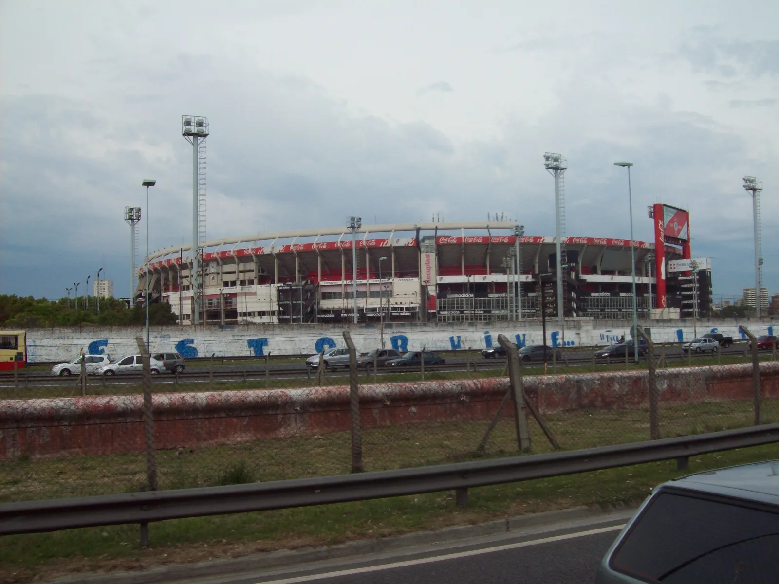 Estadio de River Plate, visto desde la Avenida Leopoldo Lugones.