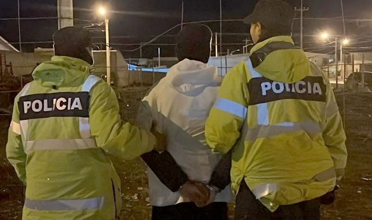 Detuvieron a un hombre de 30 años por intentar agredir a policías con un cuchillo en Río Grande