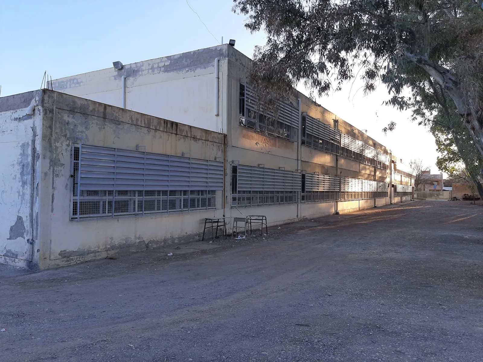 Estacionamiento de la Escuela Secundaria Técnica