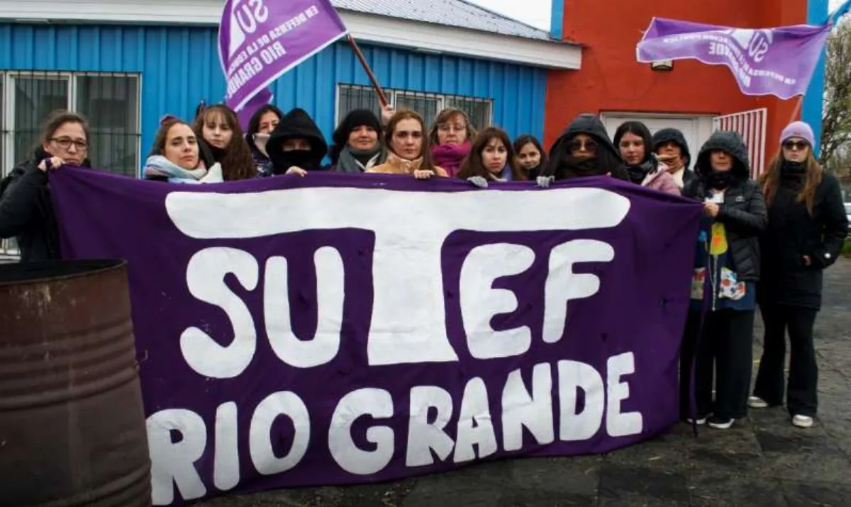 Convocan a docentes de Río Grande para designación de horas cátedra en el Plan de Compensación Pedagógica