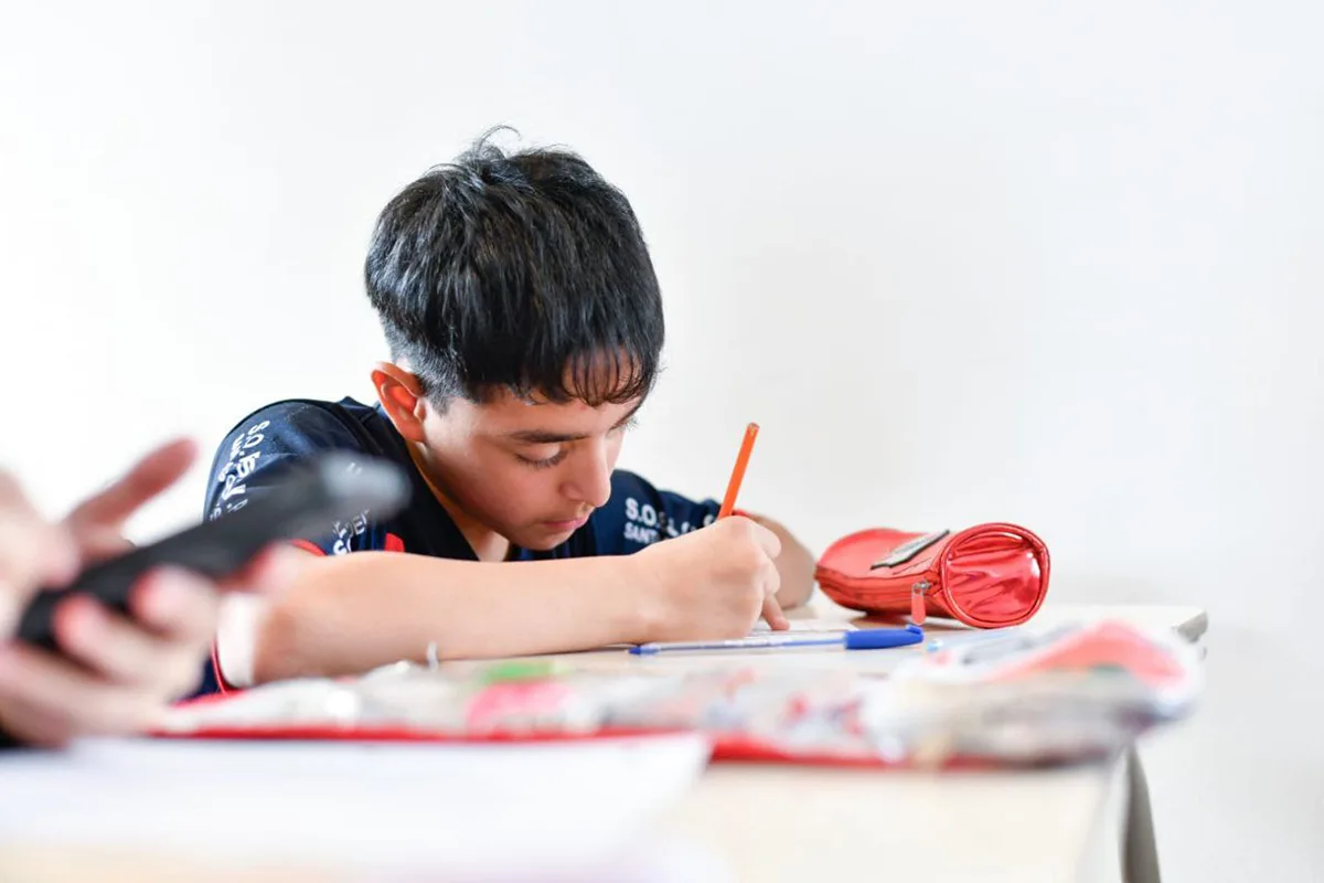 Educación abre preinscripciones a primer año de secundario 2027 para hermanos y convivientes