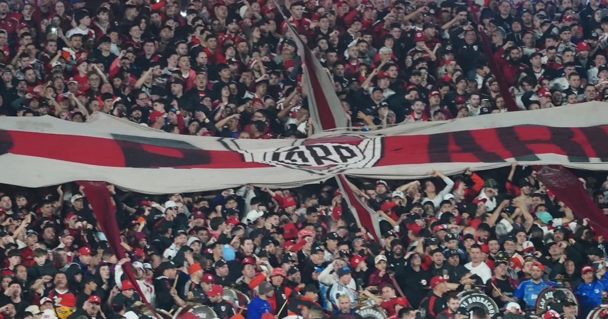 Falleció un hincha de River en el Monumental tras la eliminación por penales ante Santa Fe