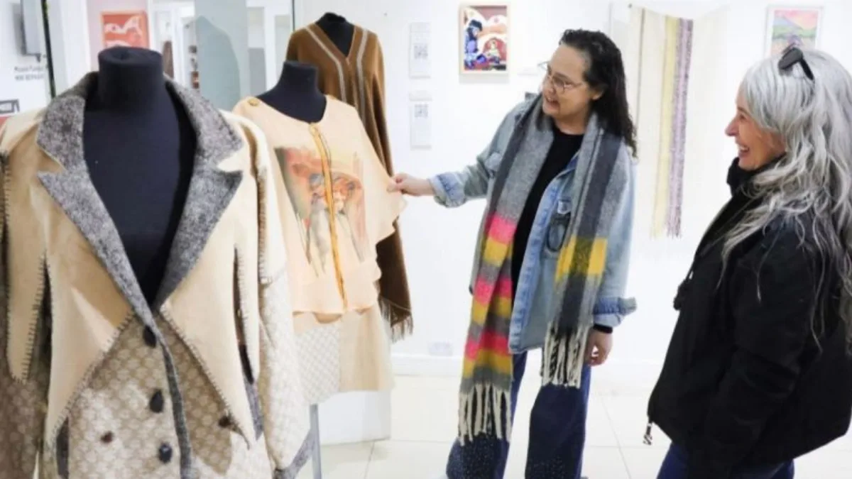 Inaugurada en Ushuaia la muestra “Mujeres Originarias, Voz Ancestral”