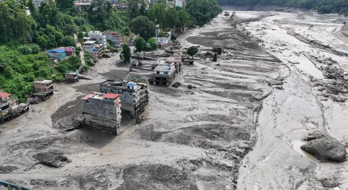 Mientras el Himalaya se derrite, las inundaciones mortales se convierten en la nueva normalidad