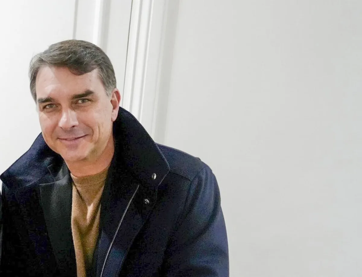 Investigación por corrupción a Flávio Bolsonaro sacude la campaña brasileña