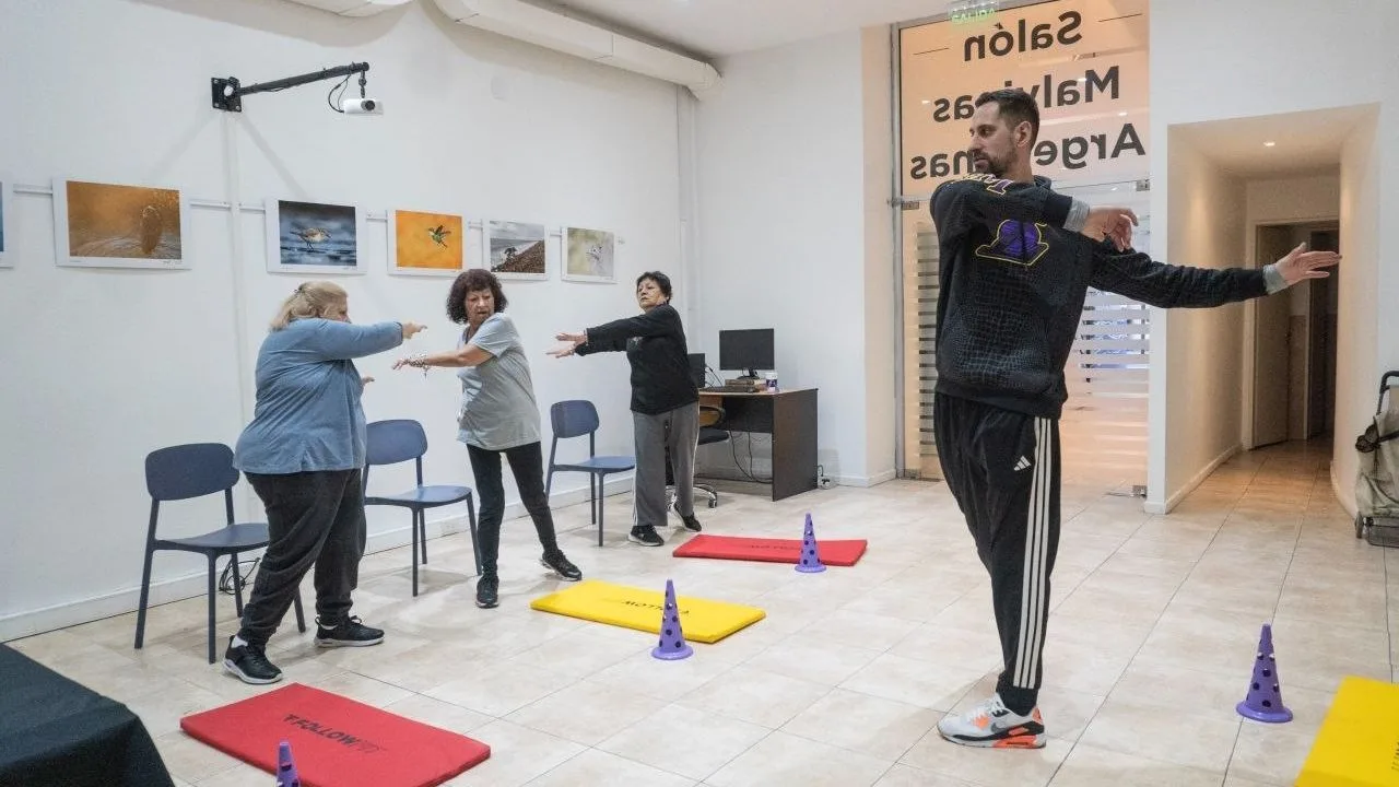 Ejercicios y autonomía: el taller que revitaliza a los jubilados de Ushuaia en Buenos Aires