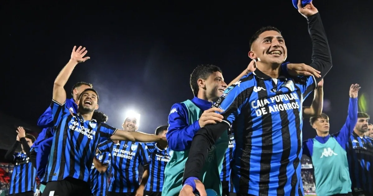 Atlético Tucumán goleó 3-0 a Talleres en Rosario y avanzó en la Copa Argentina
