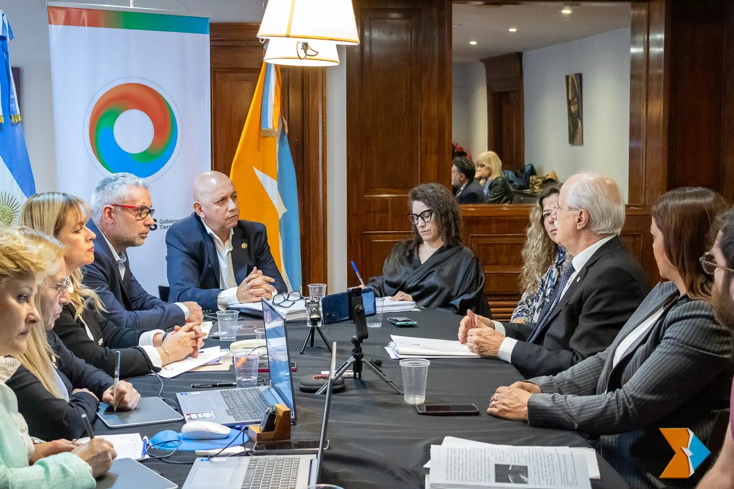 Legisladores fueguinos viajaron a Buenos Aires para avanzar con la investigación por el radar de Tolhuin
