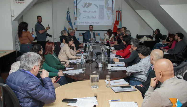 Legislatura analizó proyectos para garantizar la enseñanza integral de la Causa Malvinas