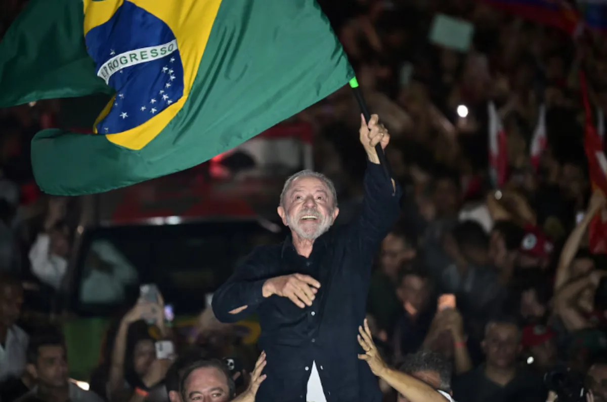 Lula da Silva gana balotaje histórico y asumirá su cuarto mandato en Brasil