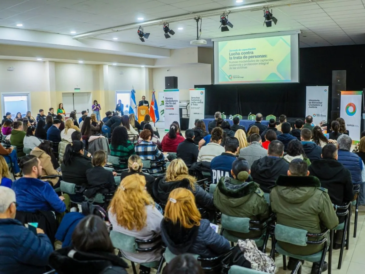 Más de 140 personas se capacitaron sobre trata de personas en Río Grande