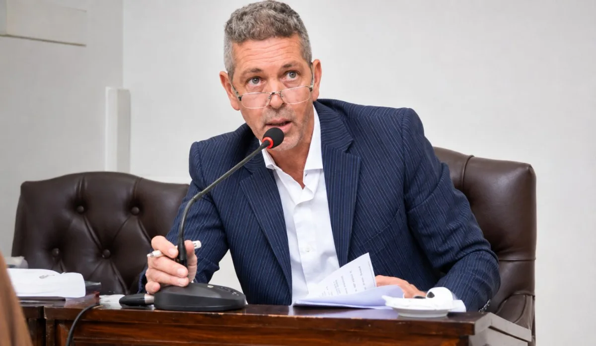 Löffler presentó proyecto para desendeudar a familias fueguinas con deudas que superan el 30% de sus ingresos