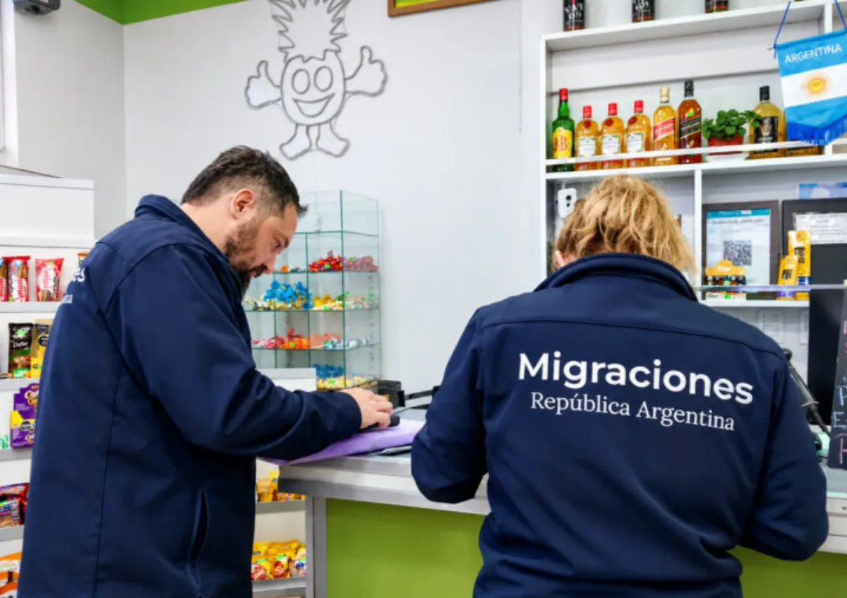 Migraciones y Policía Federal controlaron comercios en Río Grande sin hallar irregularidades