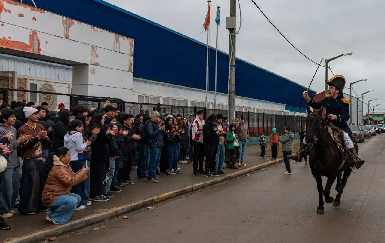 Municipio de Río Grande acercó la gesta de San Martín a estudiantes con un emotivo recorrido