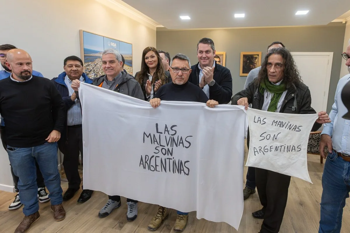 Concejales de Río Grande acompañaron amparo para frenar explotación petrolera en Malvinas