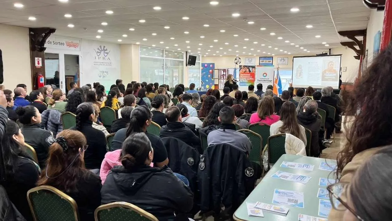 Más de 300 personas se capacitaron en Río Grande y Ushuaia sobre lucha contra la trata de personas