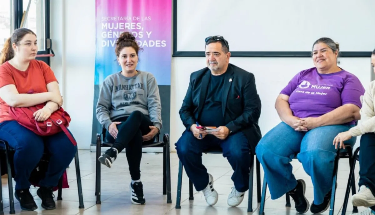 Ushuaia puso en marcha “Tapiceras”, nueva formación en oficios para mujeres
