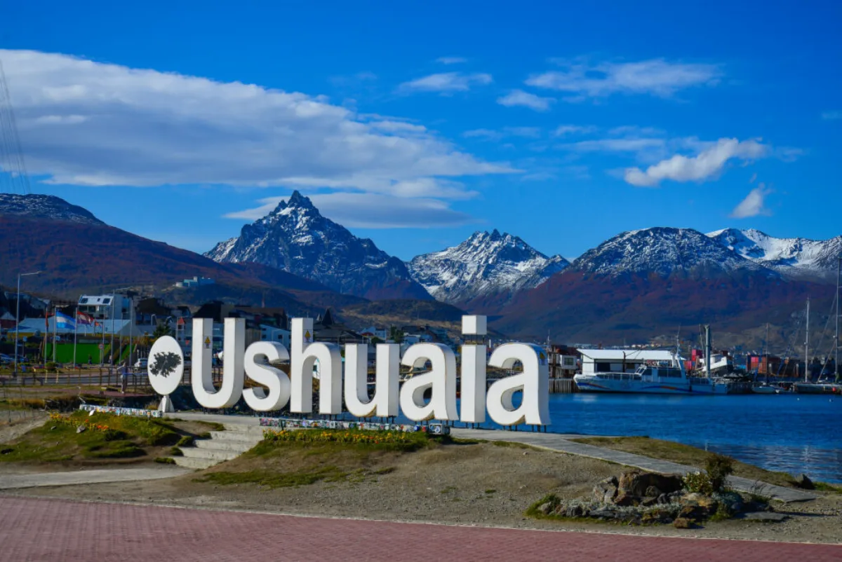 Ushuaia celebra 142 años de historia con desfile y paella popular