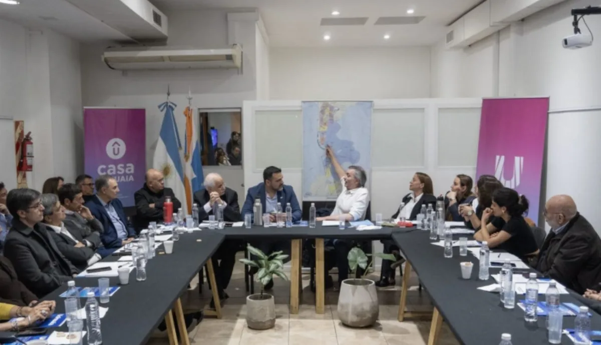 Vuoto se reunió con 33 diputados nacionales para defender la Argentina Bicontinental desde Ushuaia